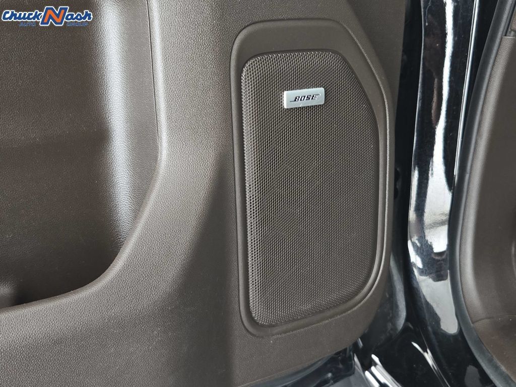 Used 2022 GMC Sierra 2500 Denali w/ Denali Black Diamond Edition AWD/4WD image 30