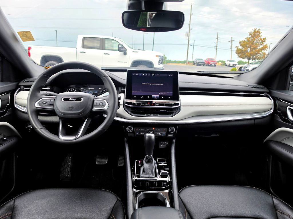 Used 2024 Jeep Compass Limited AWD/4WD image 15