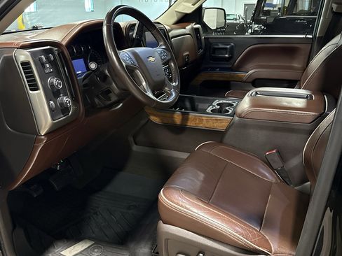 Used 2014 Chevrolet Silverado 1500 High Country w/ High Country Premium Package image 2