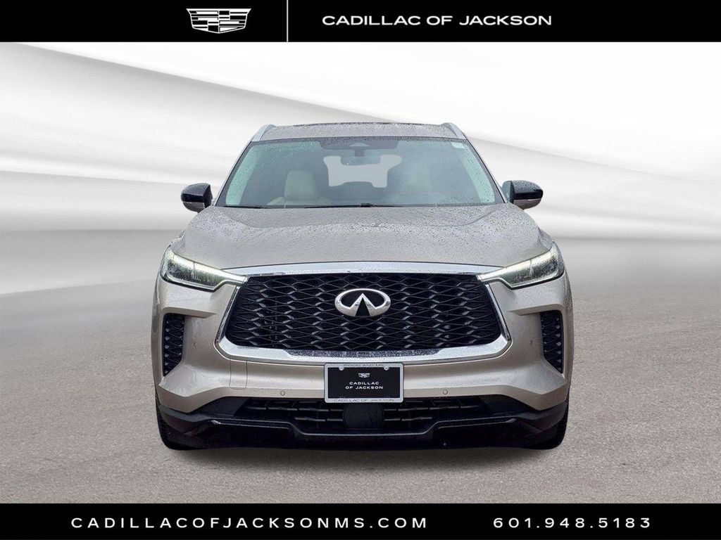 Used 2023 INFINITI QX60 Luxe w/ Cargo Package AWD/4WD image 2