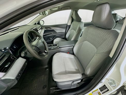 Used 2025 Toyota Camry LE FWD image 13