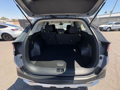 Used 2025 Kia Sportage LX FWD image 30