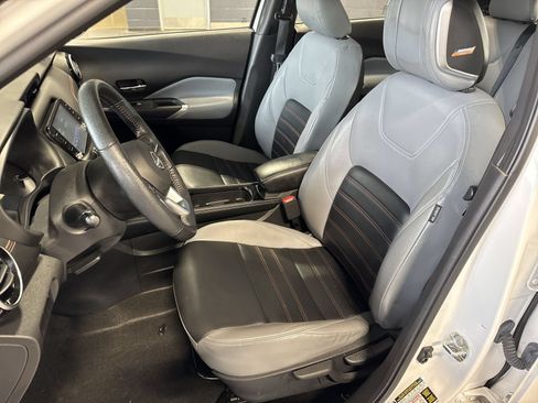 Used 2023 Nissan Kicks SR w/ SR Premium Package FWD image 25