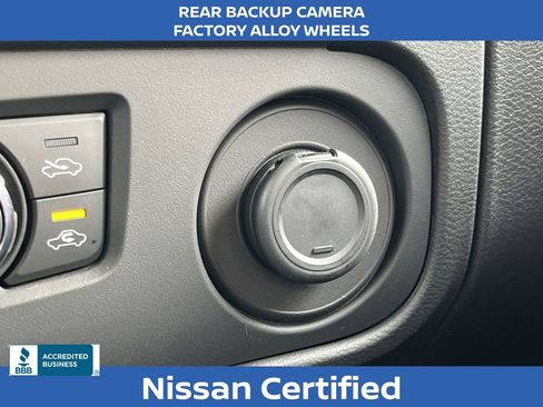 Certified 2025 Nissan Frontier SV w/ SV Convenience Package image 6