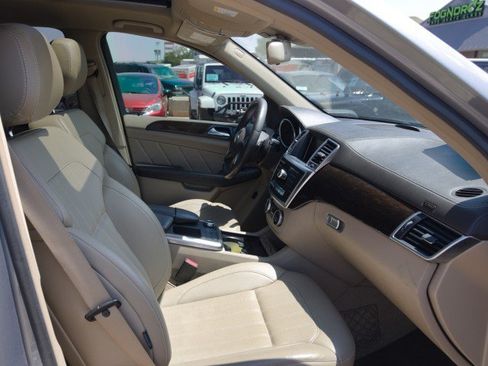 Used 2015 Mercedes-Benz GL 450 4MATIC image 38