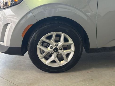 Used 2025 Kia Soul LX w/ LX Technology Package image 28