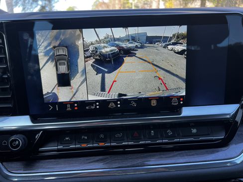 Used 2024 Chevrolet Silverado 1500 LTZ w/ LTZ Premium Package image 24