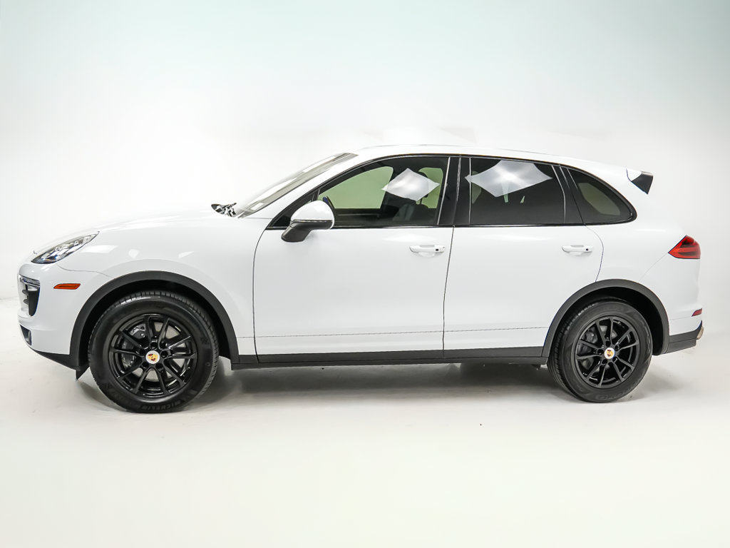 Used 2018 Porsche Cayenne AWD/4WD image 2