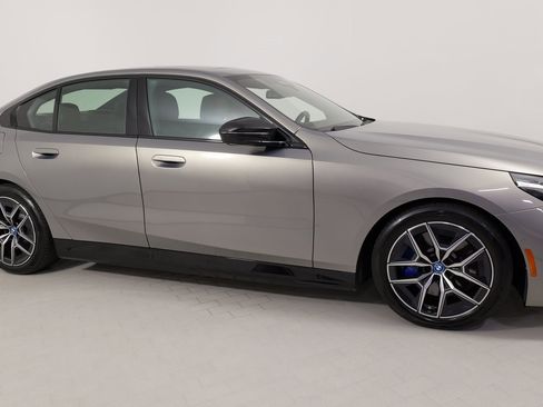 Used 2025 BMW i5 M60 image 26