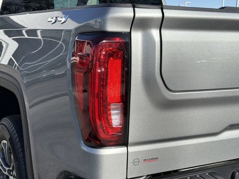 Used 2025 GMC Sierra 1500 SLT AWD/4WD image 23