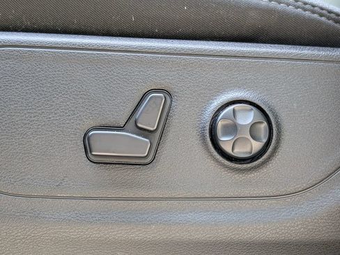 Used 2020 RAM 1500 Big Horn AWD/4WD image 34