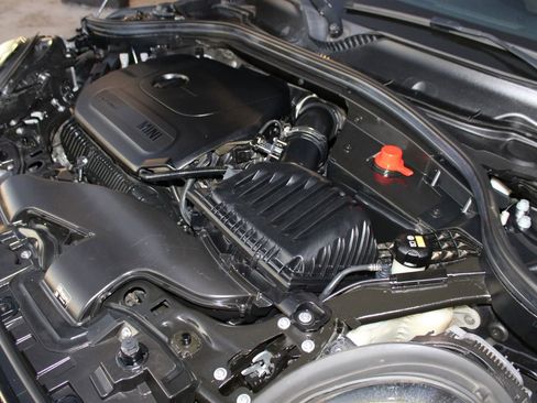 Used 2022 MINI Cooper Clubman S image 27