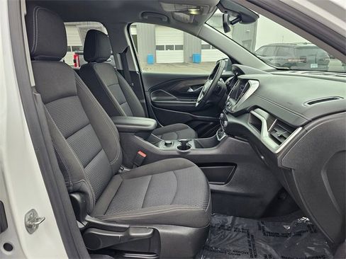 Used 2024 GMC Terrain SLE image 15