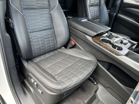 Used 2025 Cadillac Escalade Sport Platinum AWD/4WD image 22
