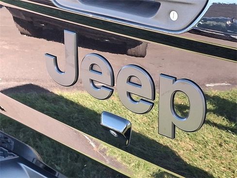 Used 2020 Jeep Gladiator Sport w/ Quick Order Package 24S image 26