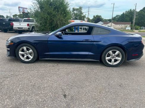 Used 2018 Ford Mustang Coupe RWD image 8