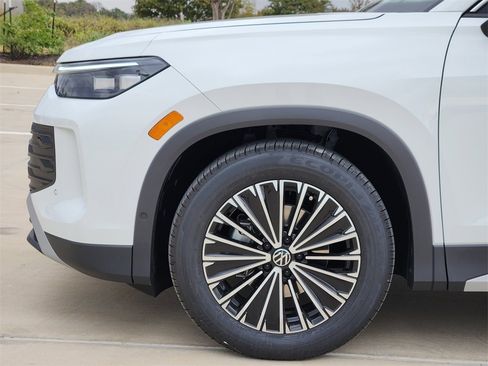 New 2026 Volkswagen Tiguan S image 5