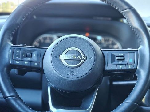 Certified 2025 Nissan Pathfinder SL image 16