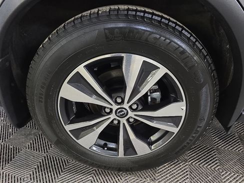 Used 2024 Nissan Murano SV AWD/4WD image 14