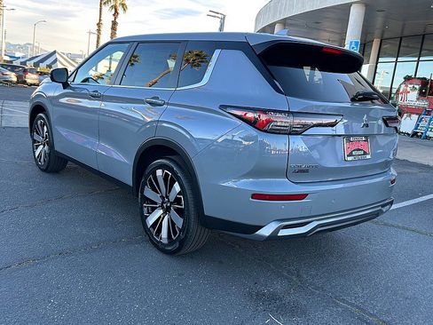 New 2026 Mitsubishi Outlander SE image 5