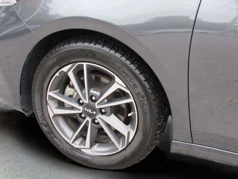 Used 2023 Kia Forte LXS image 39