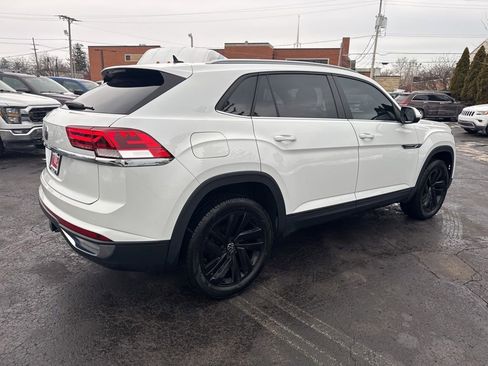 Used 2022 Volkswagen Atlas Cross Sport SE image 3