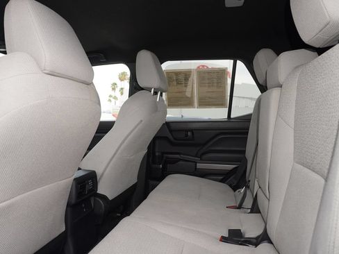 Certified 2025 Toyota 4Runner SR5 AWD/4WD image 10