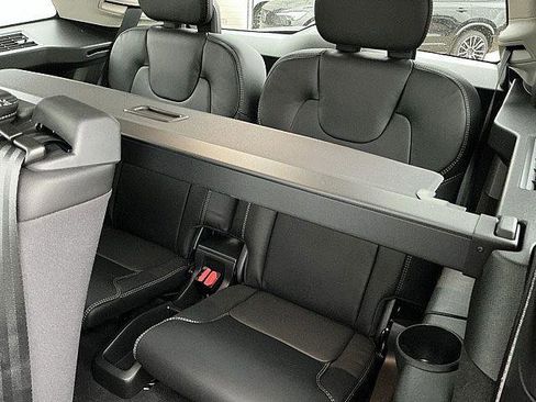New 2026 Volvo XC90 B6 Ultra w/ Protection Package AWD/4WD image 13