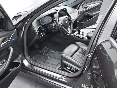 Used 2020 BMW 530i xDrive AWD/4WD image 13