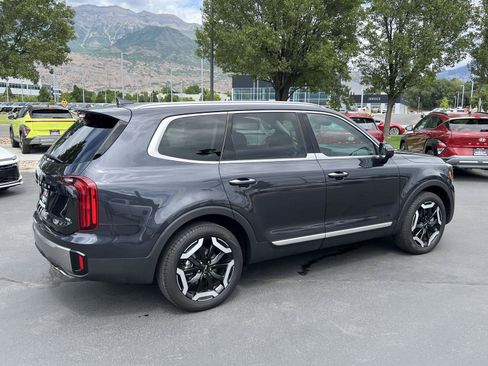 Used 2025 Kia Telluride S AWD/4WD image 7