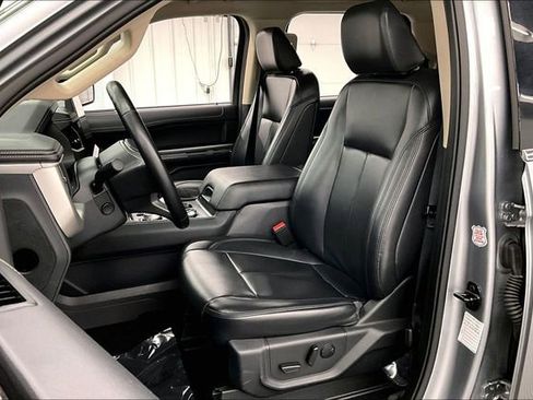Used 2024 Ford Expedition Max XLT image 23