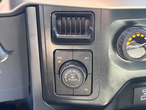Used 2022 Ford F150 XLT AWD/4WD image 33