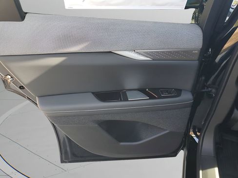 New 2026 Cadillac Optiq Luxury 1 image 17