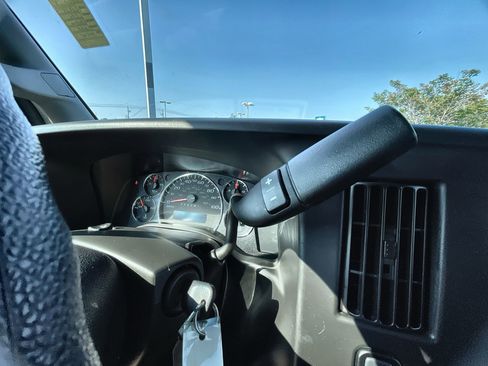 Used 2024 GMC Savana 2500 w/ Driver Convenience Package image 15