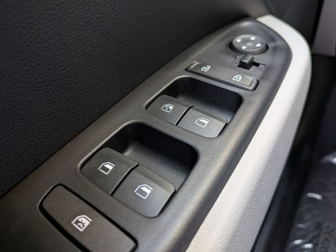 Certified 2024 Hyundai Venue SEL image 18