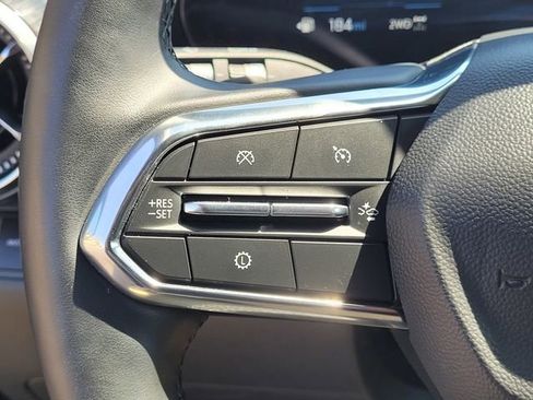 Used 2025 Chevrolet Equinox LT image 14