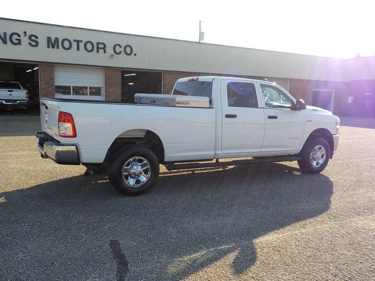 Used 2021 RAM 2500 Tradesman w/ Chrome Appearance Group AWD/4WD image 6