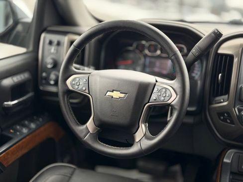 Used 2017 Chevrolet Silverado 1500 High Country image 11