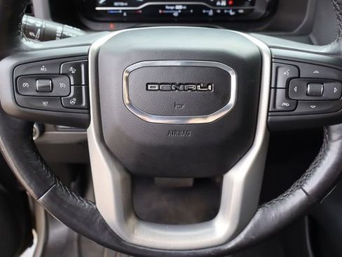 Used 2022 GMC Yukon Denali w/ Denali Premium Package AWD/4WD image 13