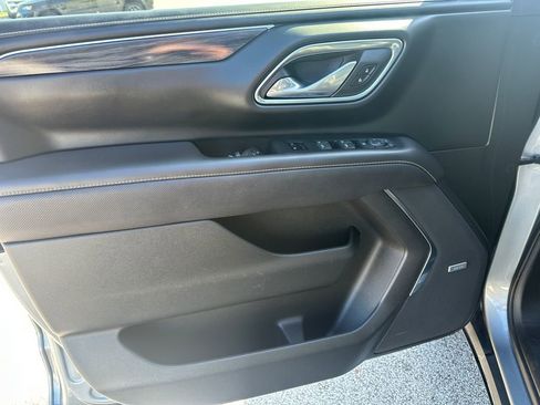 Used 2023 GMC Yukon XL SLT image 29