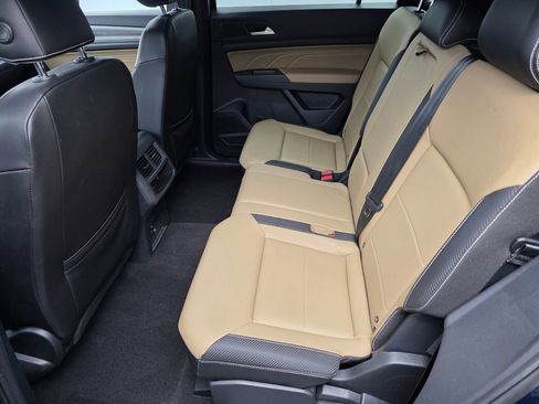 Used 2021 Volkswagen Atlas Cross Sport SE image 13