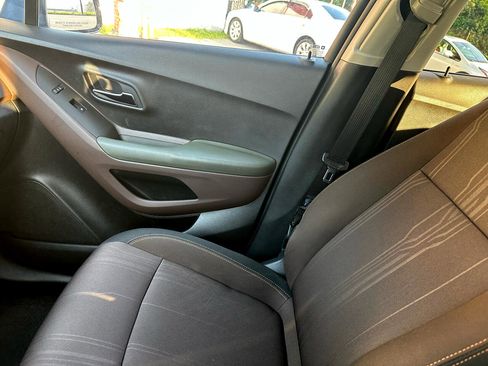 Used 2015 Chevrolet Trax LT w/ LPO, Cargo Package image 12