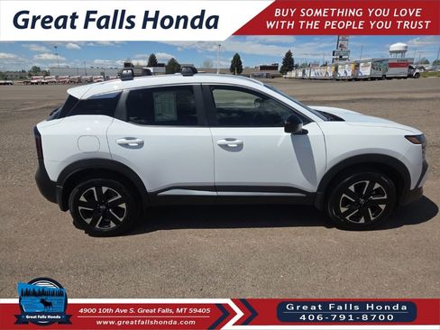 Used 2026 Nissan Kicks SV w/ Cold Weather Package AWD/4WD image 8