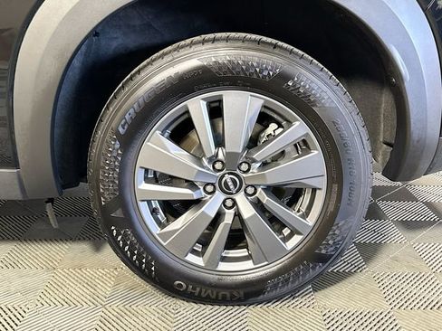 Used 2025 Nissan Pathfinder SV image 30