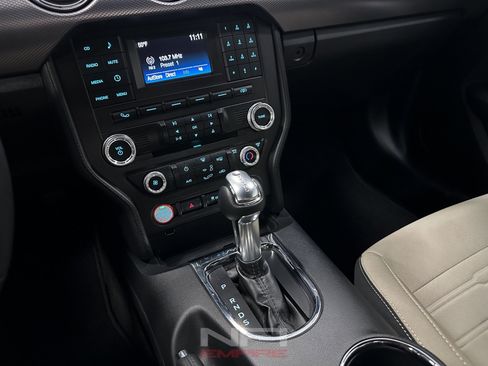 Used 2017 Ford Mustang GT RWD image 28