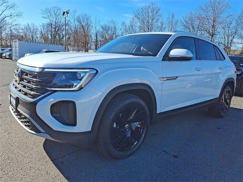 New 2026 Volkswagen Atlas Cross Sport SE image 2