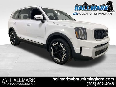 Used 2024 Kia Telluride EX w/ EX Captain's Chair Package image 1