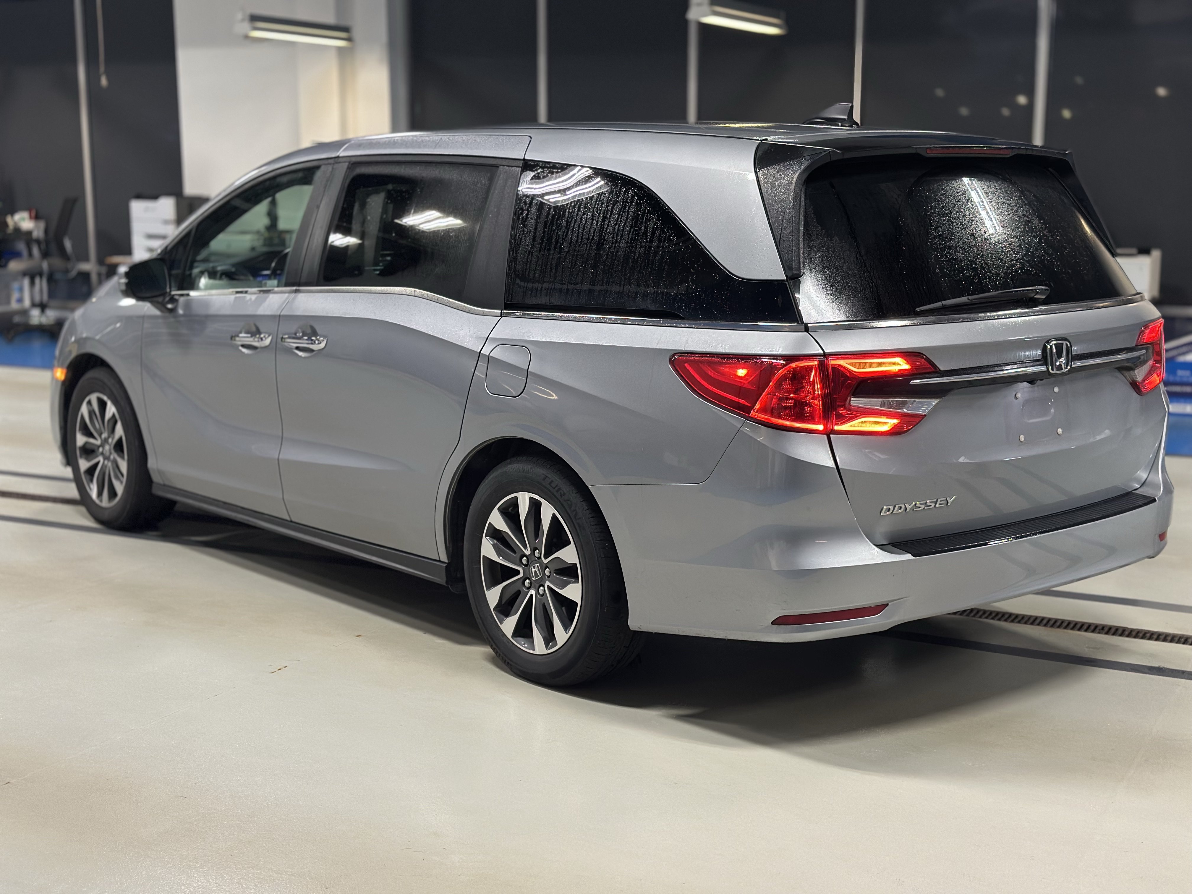Used 2024 Honda Odyssey EX-L image 8