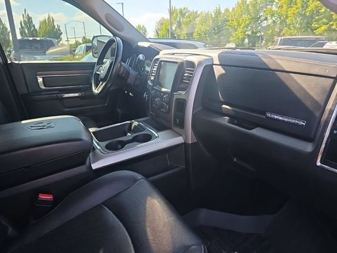 Used 2016 RAM 2500 Laramie AWD/4WD image 9