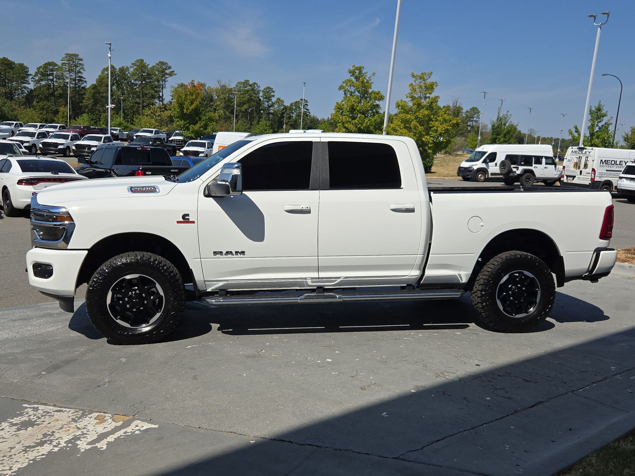 Used 2025 RAM 2500 Laramie AWD/4WD image 4